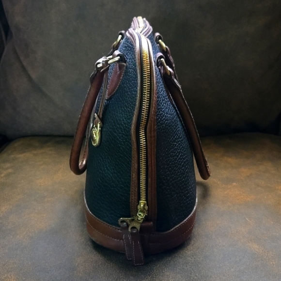 Black Dooney & Bourke Handbag with Brown details and handles - Picture 6 of 14